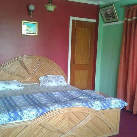 Asif Guest House Srīnagar Habitación foto